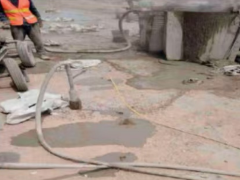 白朗水泥混凝土路面板底注浆技术 路面脱空注浆整治方案